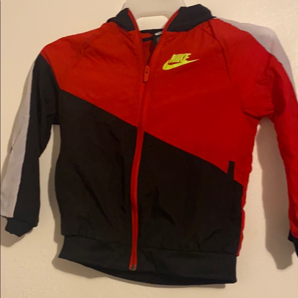 nike windbreaker